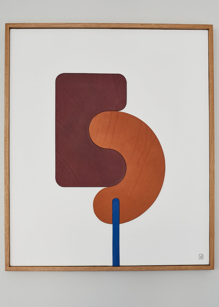 Damien Béal Forme libre creation tableau cuir et bois